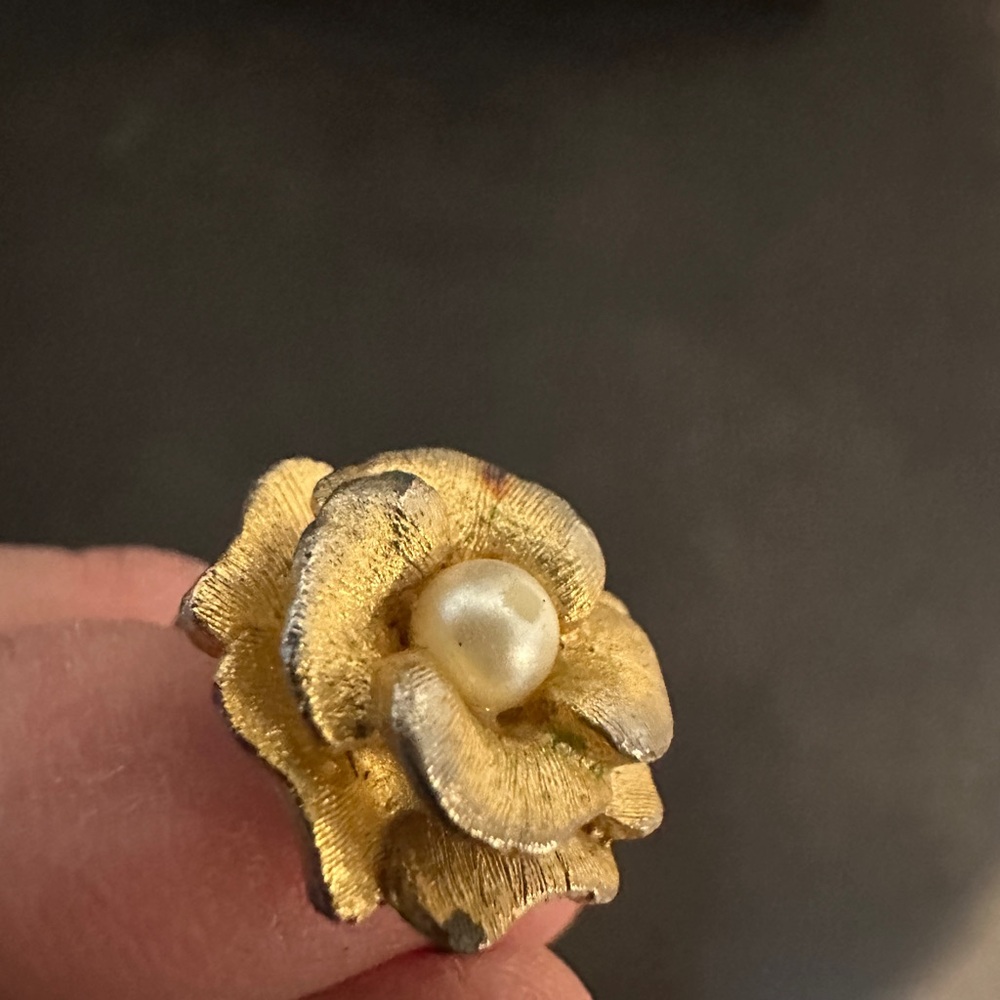 Gold and Cream Rose Faux Pearl Ring